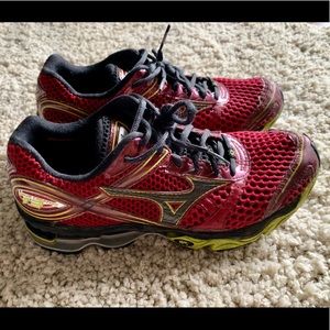 Mizuno Wave Creation 13